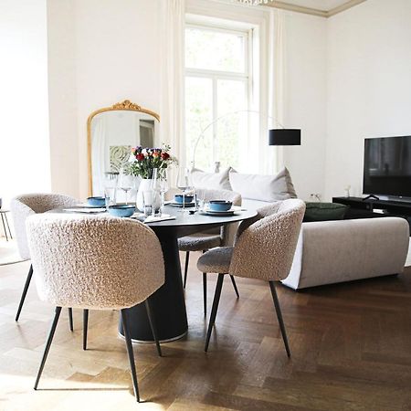 Palais Passy~Design Suite Mit Ausblick Im Zentrum Wiesbaden Kültér fotó