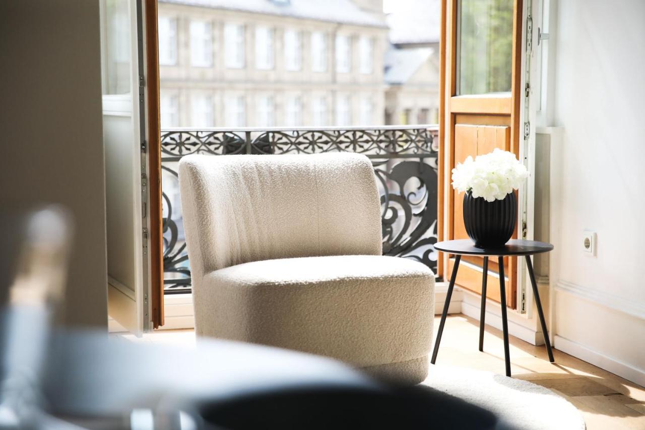 Palais Passy~Design Suite Mit Ausblick Im Zentrum Wiesbaden Kültér fotó