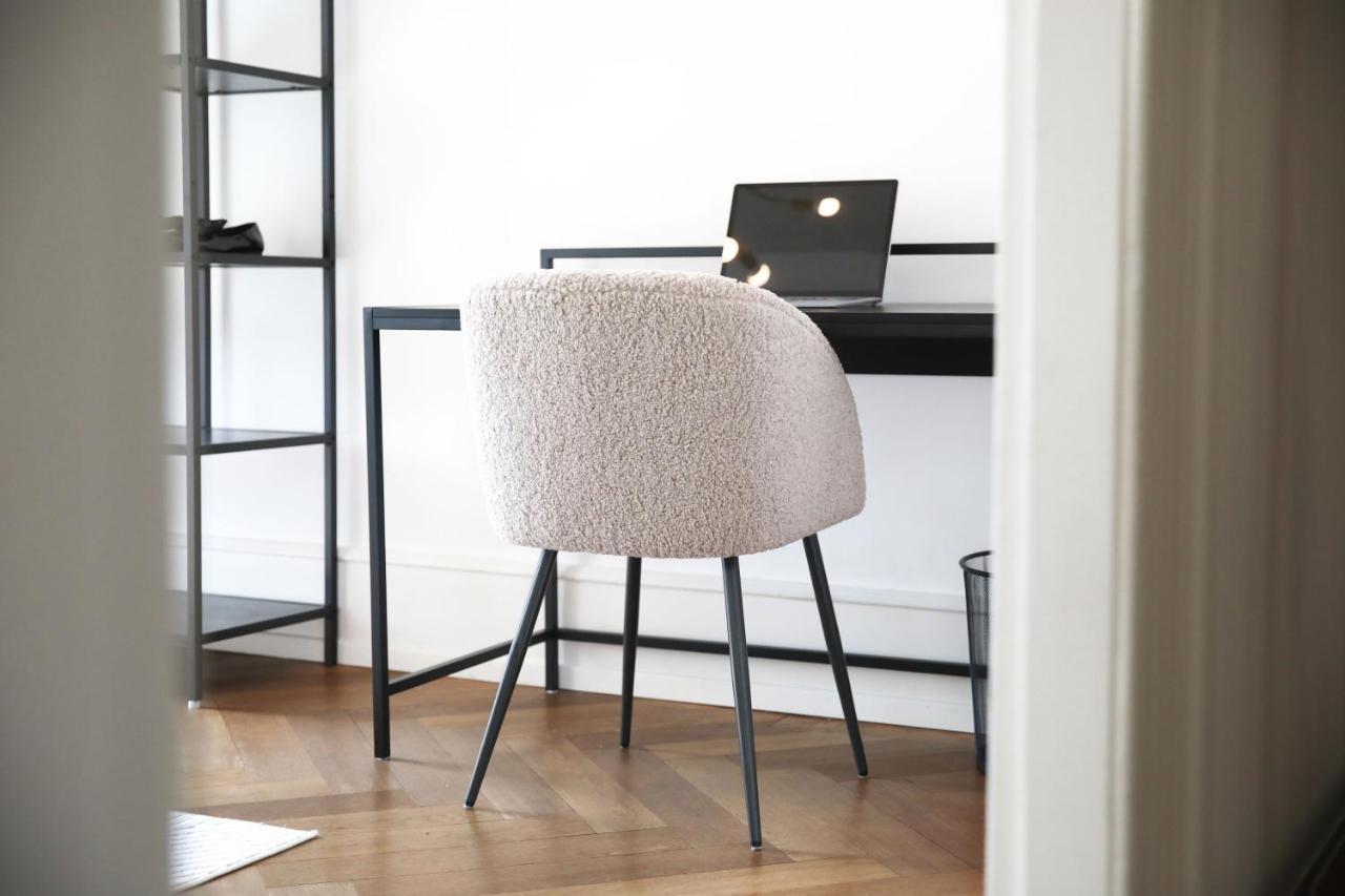 Palais Passy~Design Suite Mit Ausblick Im Zentrum Wiesbaden Kültér fotó