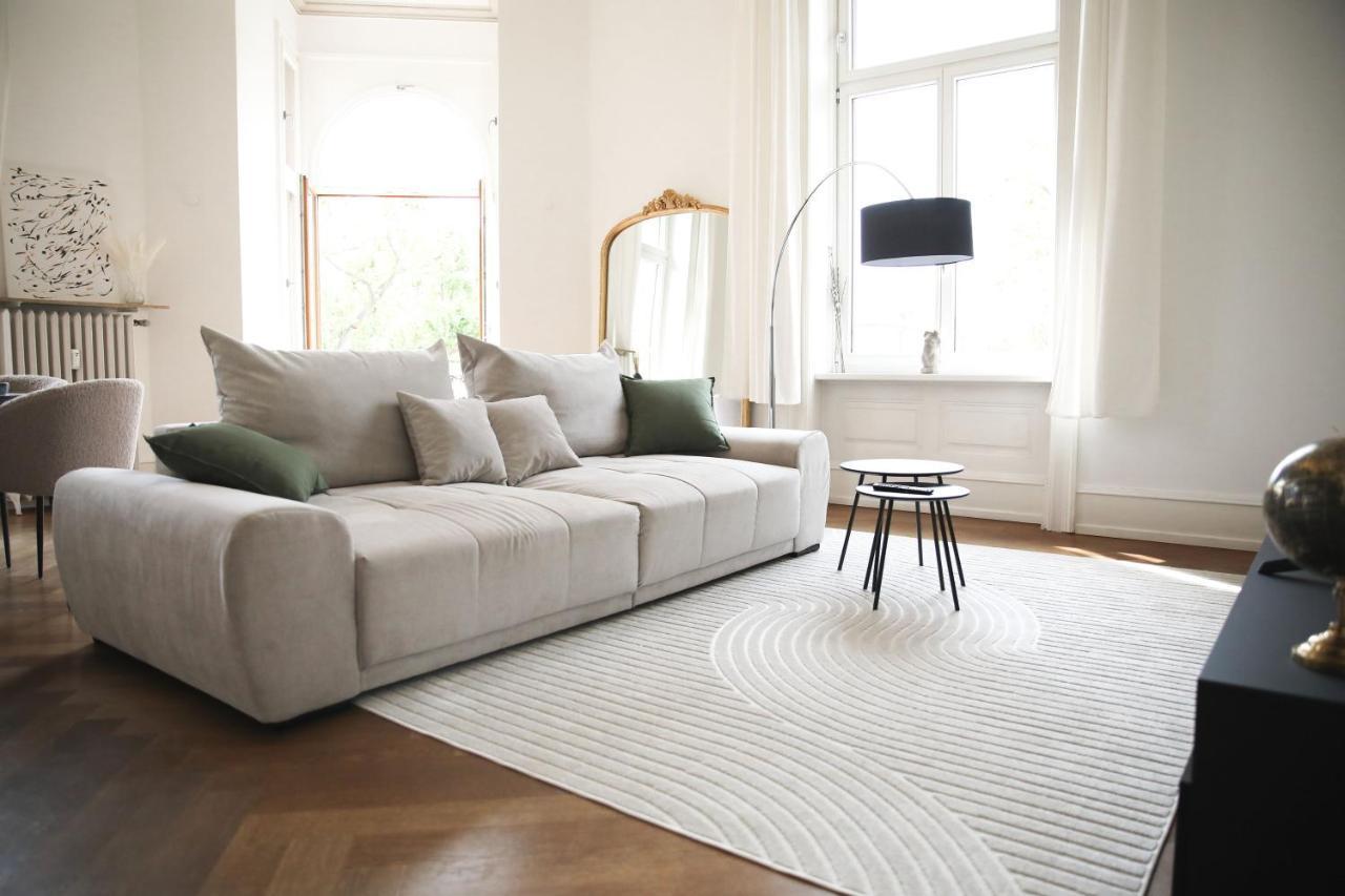 Palais Passy~Design Suite Mit Ausblick Im Zentrum Wiesbaden Kültér fotó