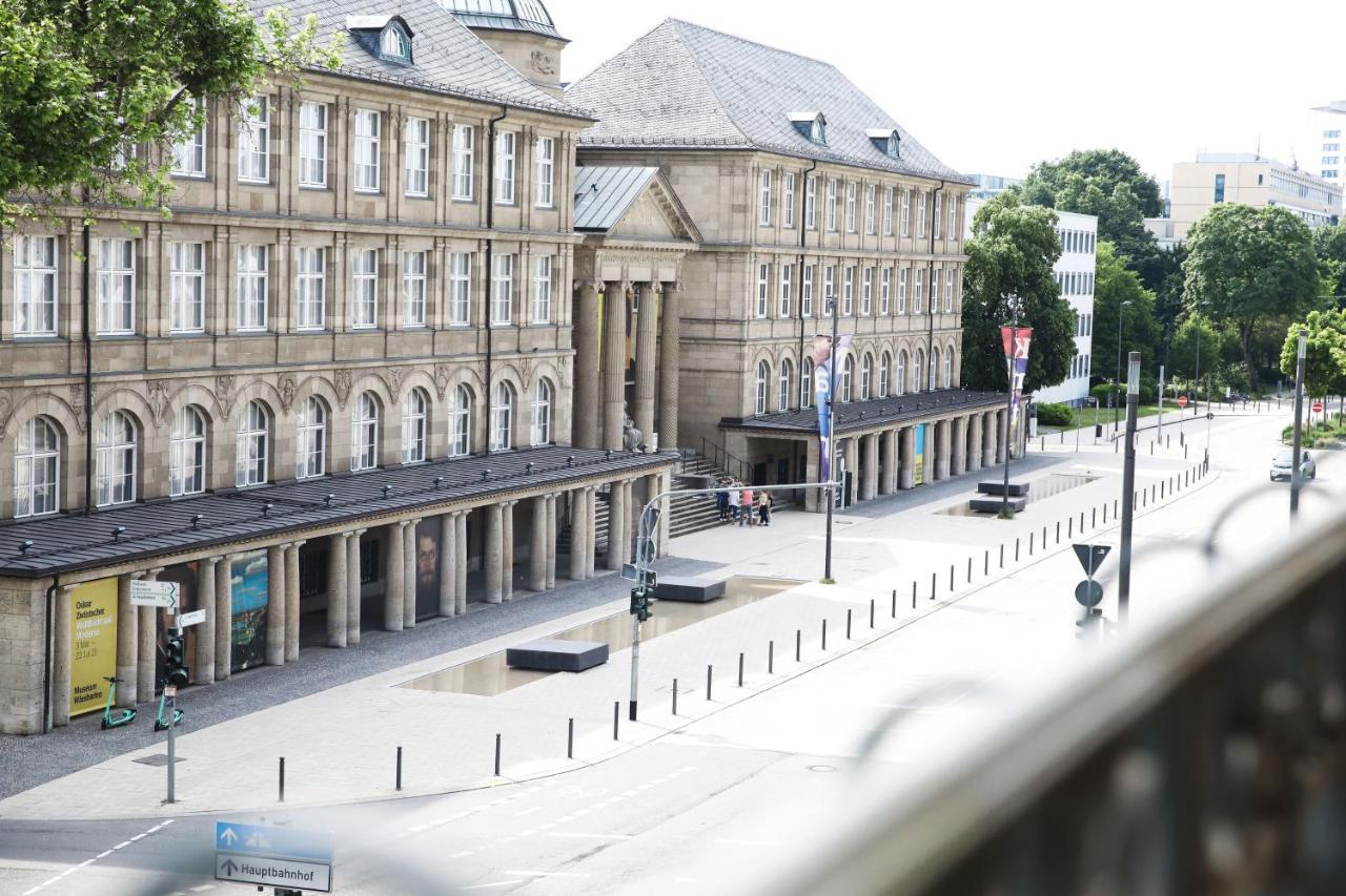Palais Passy~Design Suite Mit Ausblick Im Zentrum Wiesbaden Kültér fotó